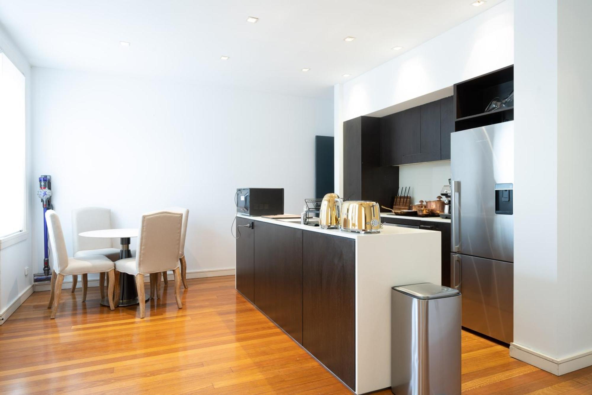 Eggie'S Nest - Luxury City Apartment Сидни Екстериор снимка